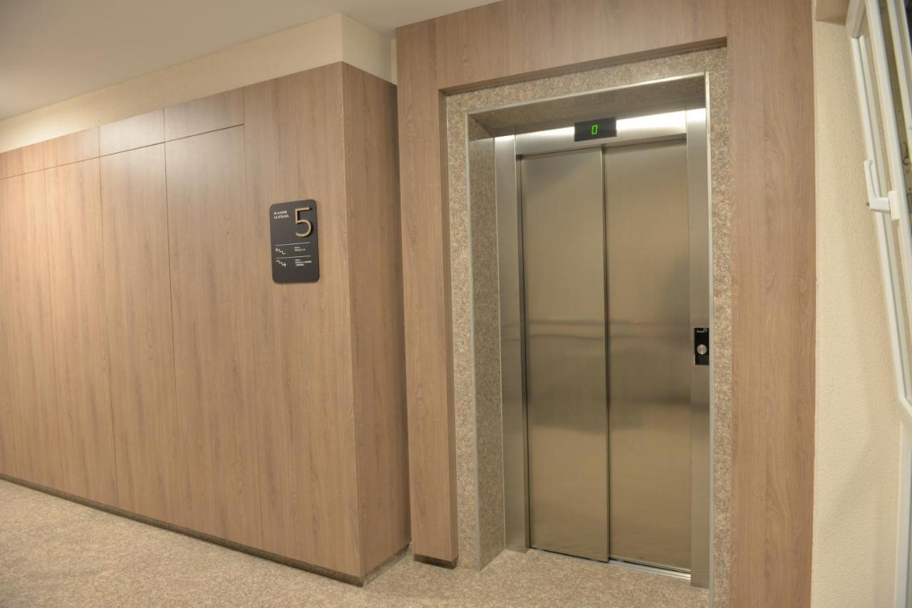 Coresi Deluxe Apartment 布拉索夫 外观 照片